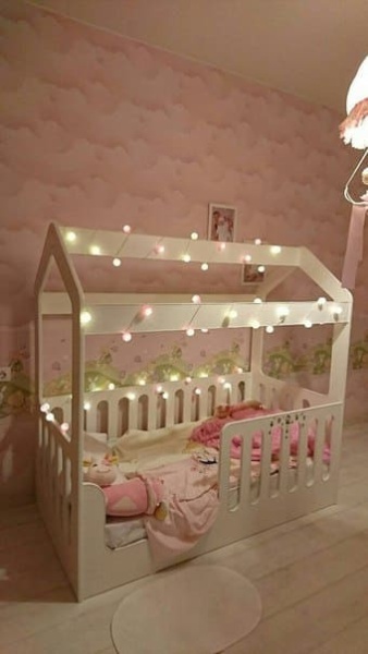 Кровать Сказка (Домик) Белая/Спальное Место 800 х 1600 мм